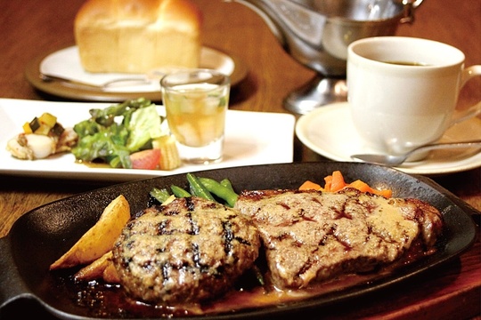 藤井寺市の炭火焼ステーキ・ハンバーグレストラン BigJoe